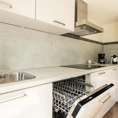 Prázdninový dům Tulip Marina - Garden Sauna