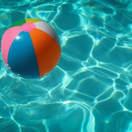 Tulip Marina - Garden Sauna